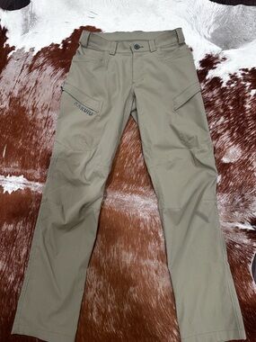 KUIU Men's Tan Tactical Hiking Pants